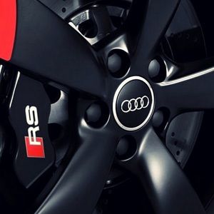 Meet your Posher, Javier